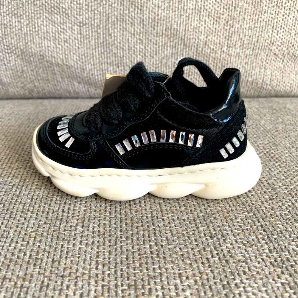 Gorgeous shoes for little girls size 5 toddler